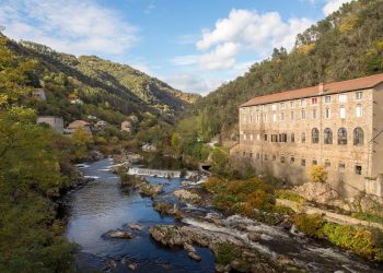 village ardèche