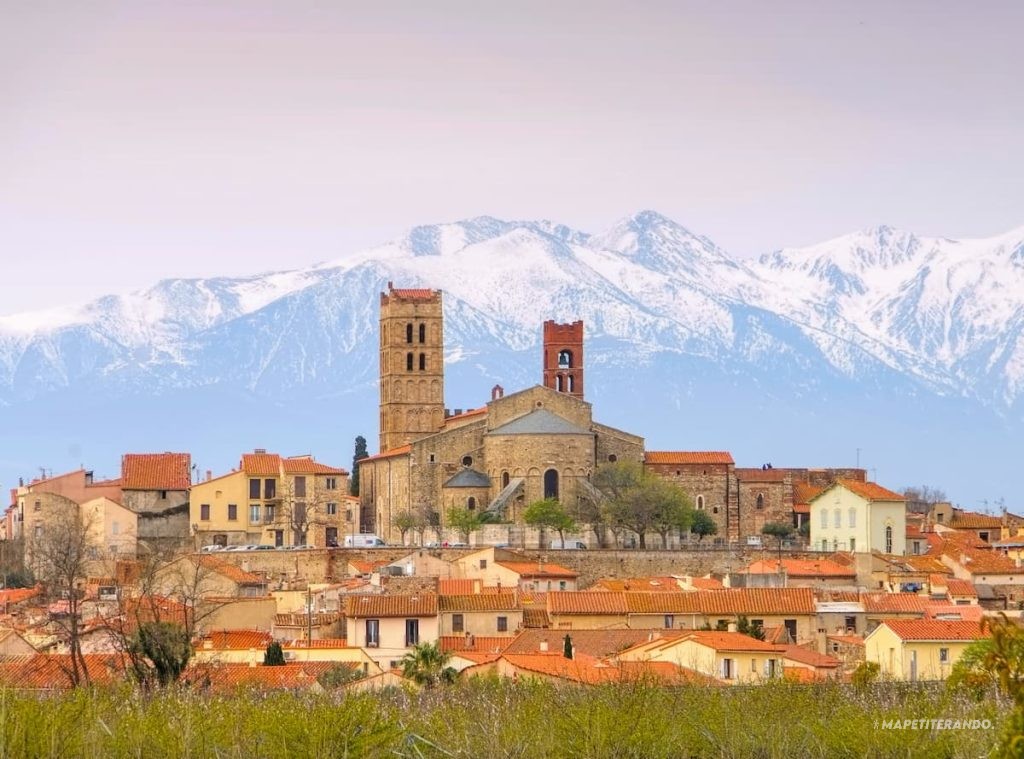 Cathédrale d'Elne et Pic du Canigou