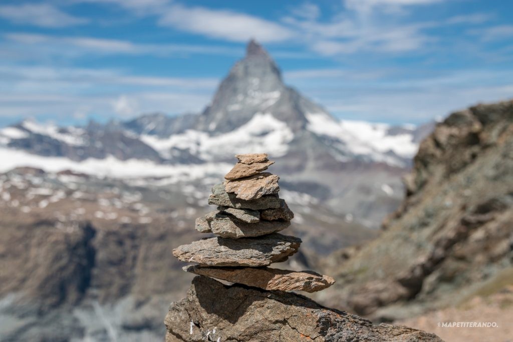 cairns en randonnée