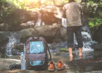 rando pieds dans l'eau