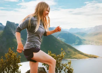 fast hiking