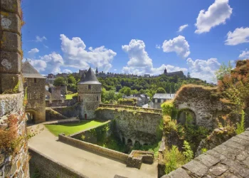 chateau de fougères