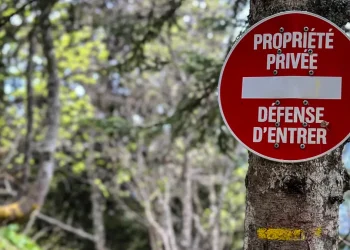 sentier interdit