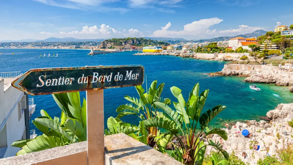 sentier bord de mer