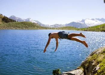 baignade en lac d'altitude
