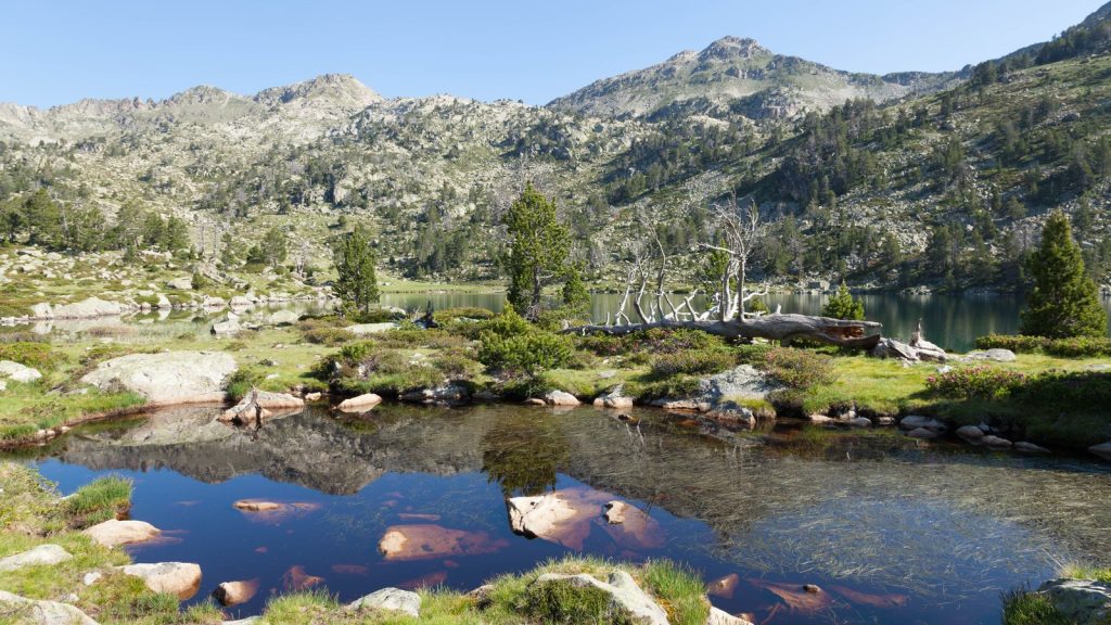Lac de montagne dans les Pyrénées françaises
