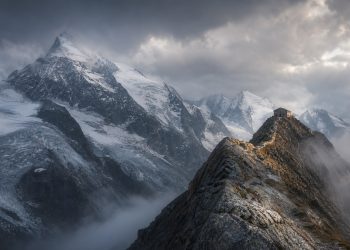 Paysage alpin enneigé illustrant un article sur une altercation présumée au Grossglockner